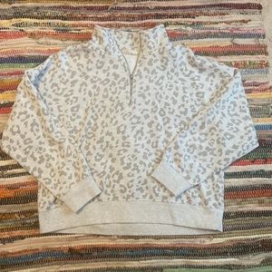 HippieRose grey cheetah print sweater XL 60%cotton 40%polyester